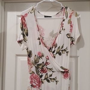 Long maxi style floral dress